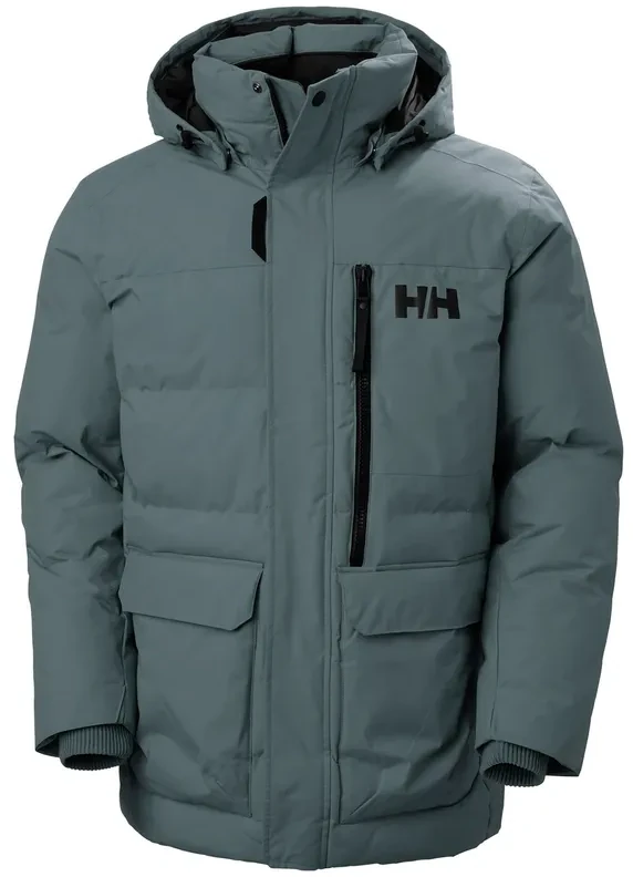 Helly Hansen Vs Canada Goose (The Definitive Guide) - Unlock Wilderness